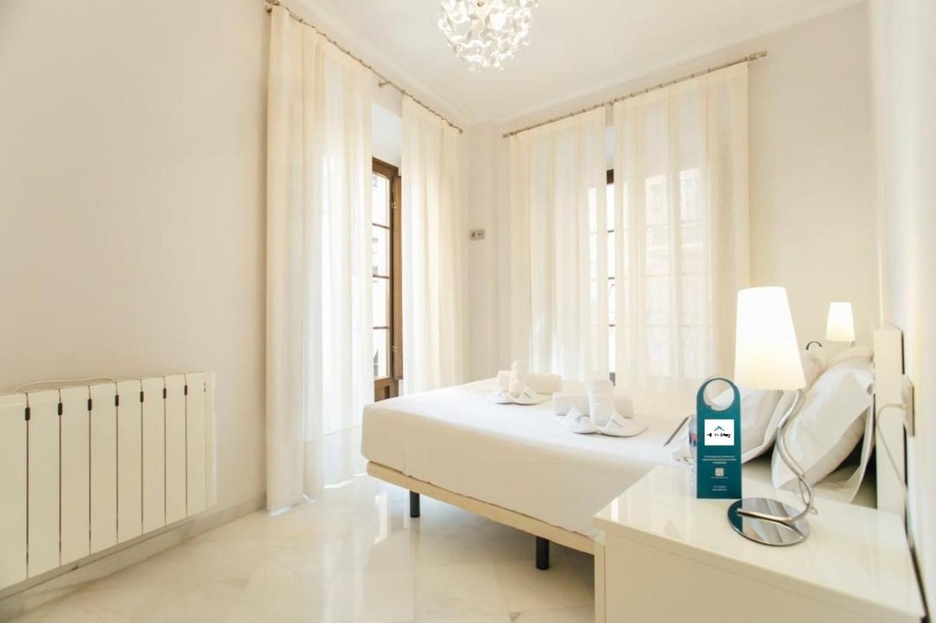 Minimalism And Modern- 2Bd 1Bth- Las Setas Sevilla Eksteriør bilde